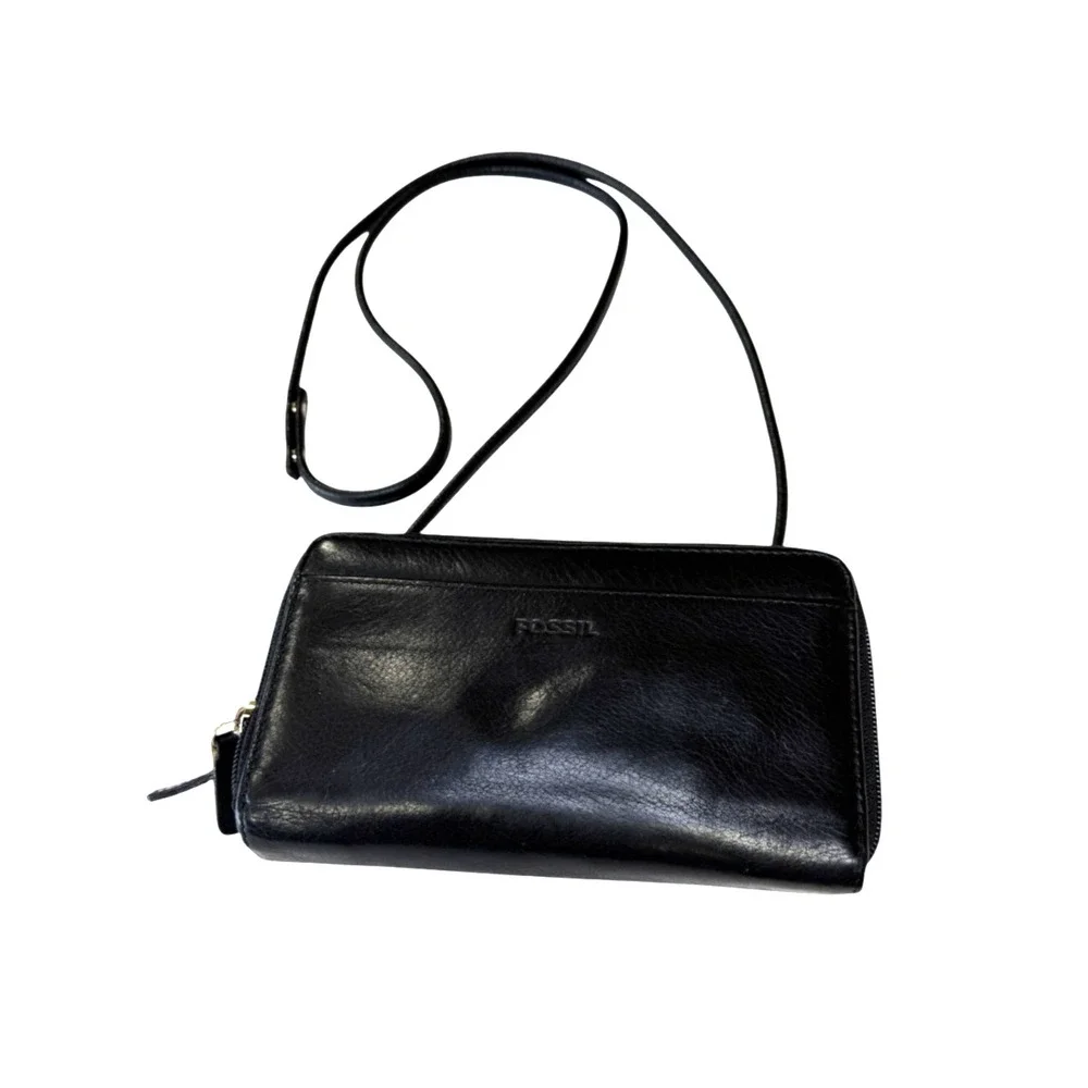 Fossil Black Leather Clutch Wallet with Detachable Strap and Silver Hardware Y2K
